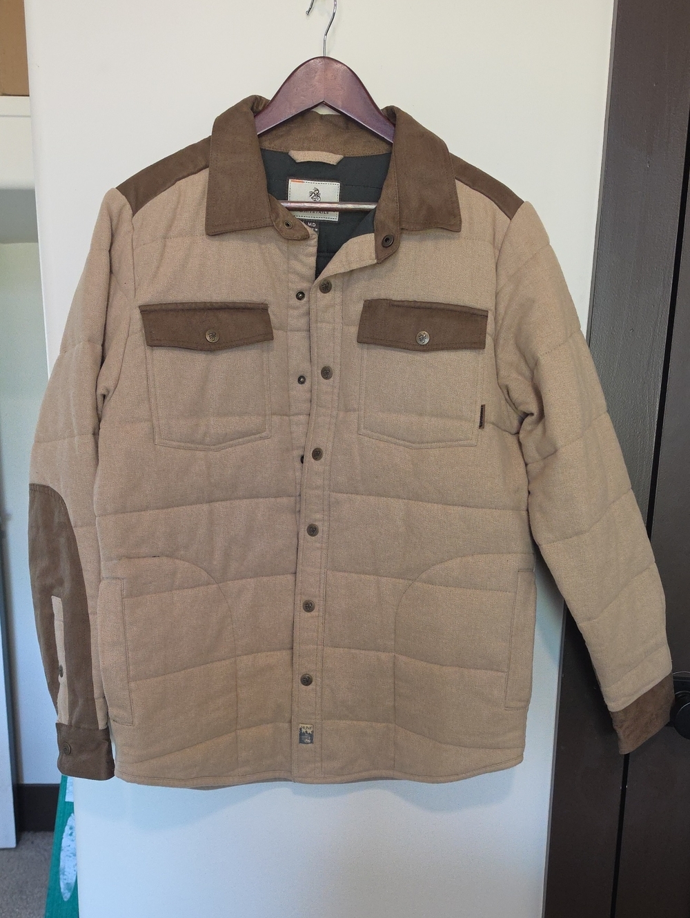 Legendary Whitetails Tan Quilted Jacket with Brown Accents - Medium